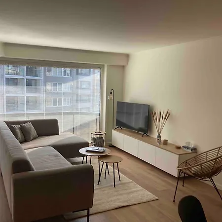 Stylish, Modern With Two Bedrooms, Located In The Vibrant Heart Of T110 公寓